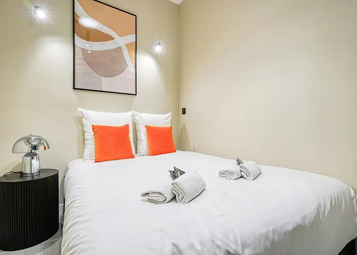 Charming Parisian Loft For 2 To 4 People パリ