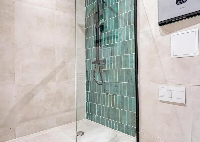 Charming Parisian Loft For 2 To 4 People